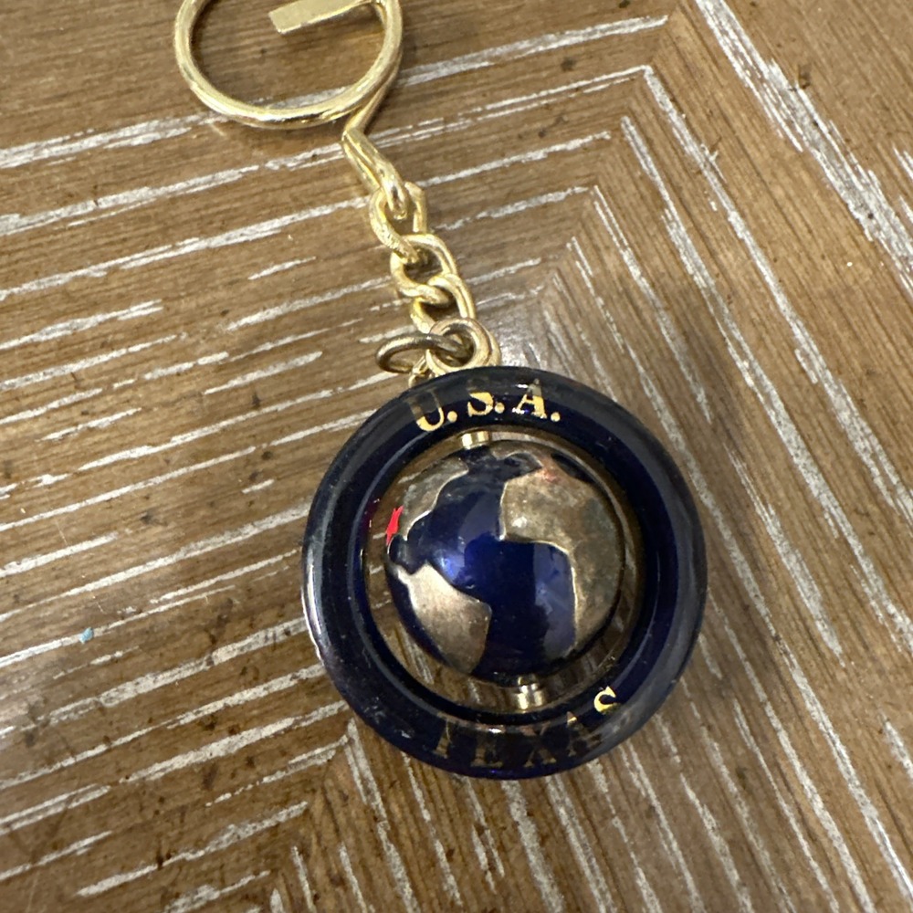 TEXAS USA GLOBE‎  METAL KEYCHAIN  BLUE/GOLD  TONE